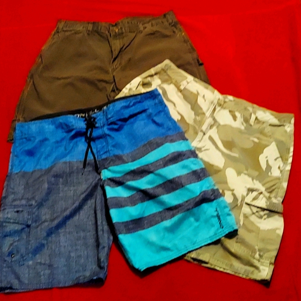 3 pairs of men's shorts